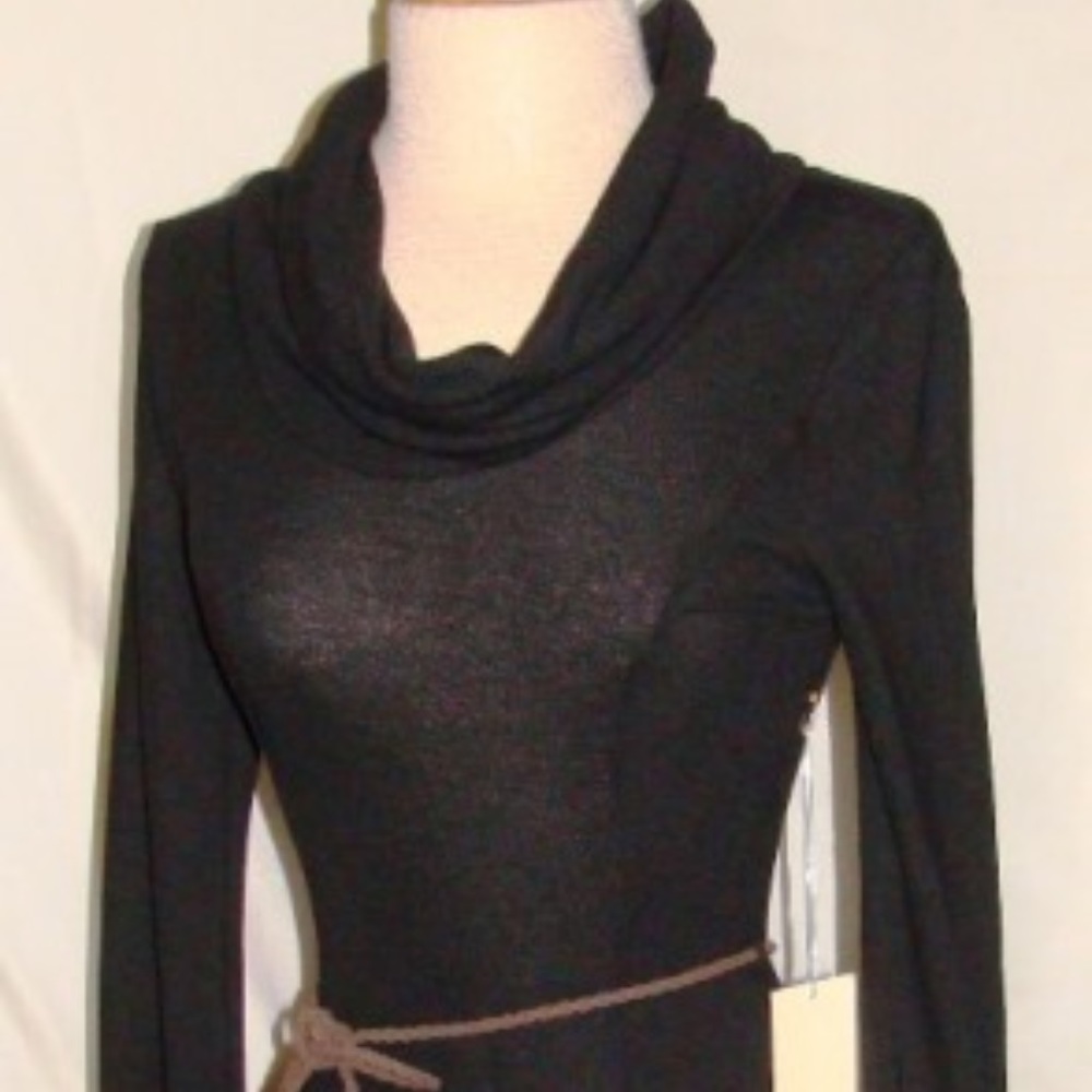 DOUBLE ZERO BLACK COWL NECK LG SLEEVE SWING DRESS